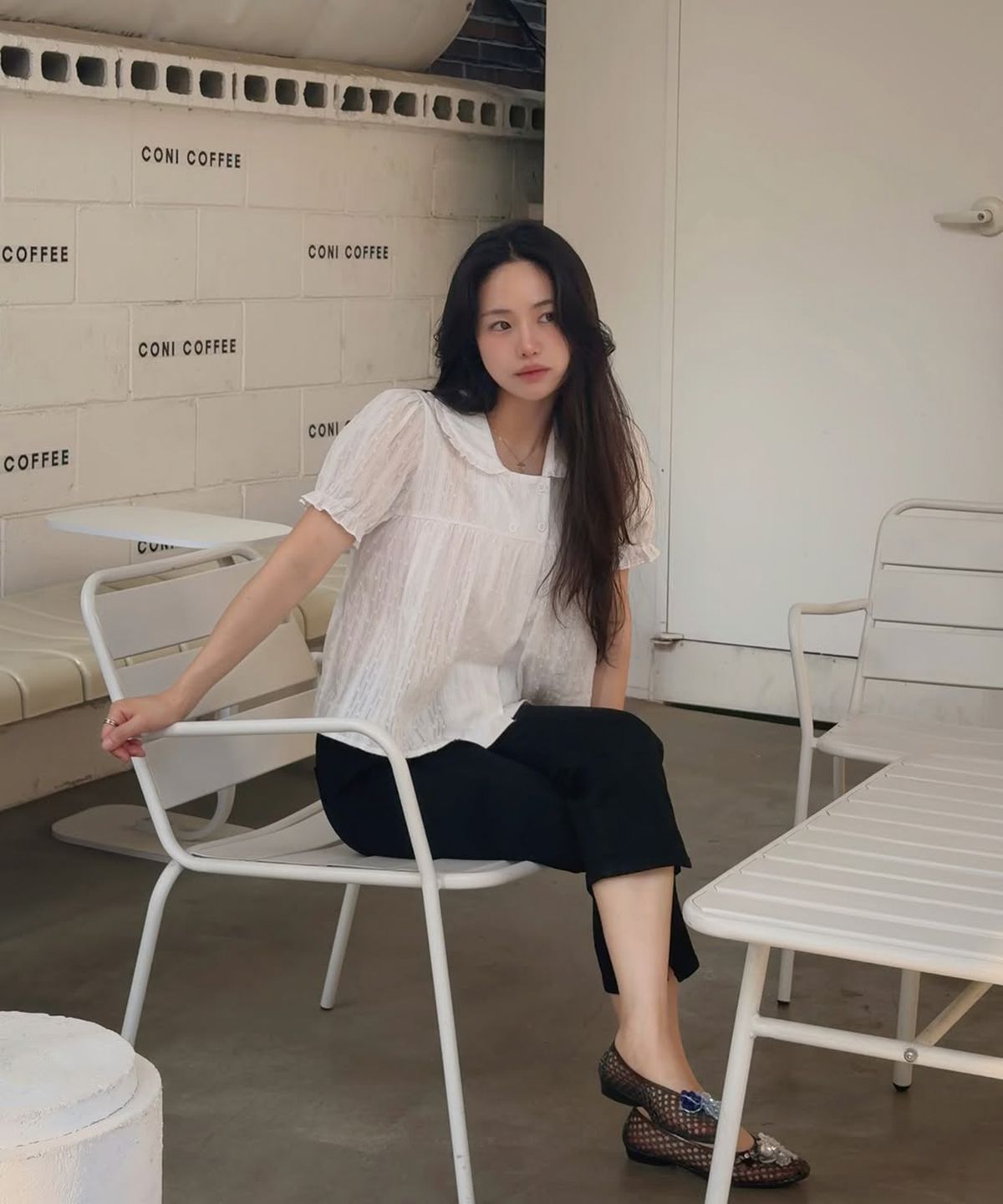 쥬시쥬디(JUCYJUDY) 더블버튼프릴카라블라우스 J1BL329K
