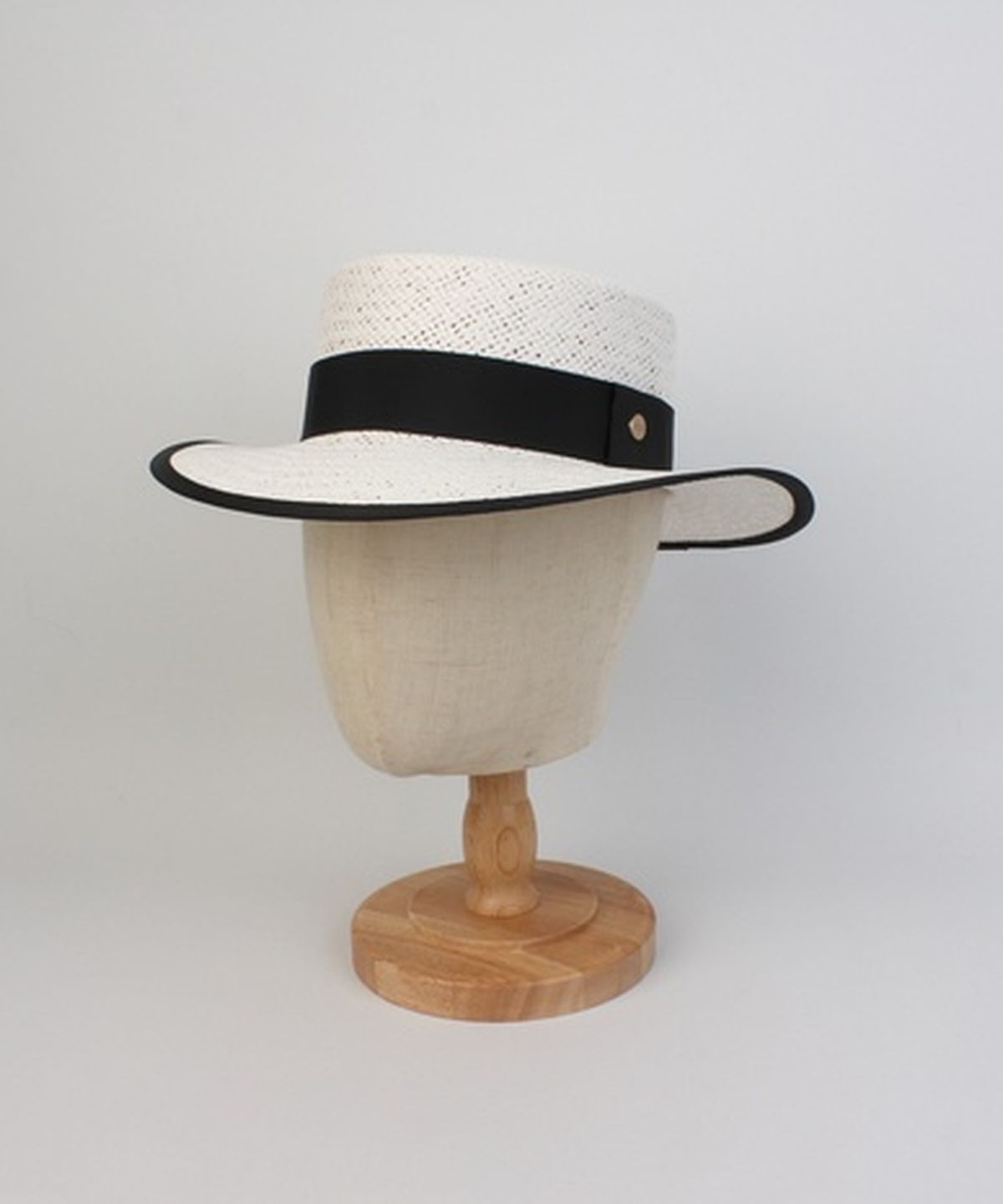 유니버셜 케미스트리(UNIVERSAL CHEMISTRY) Edge Taping White Long Panama Hat 파나마햇