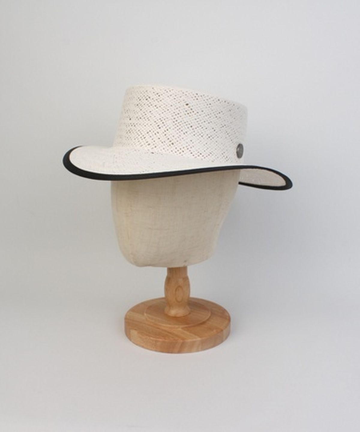 유니버셜 케미스트리(UNIVERSAL CHEMISTRY) Edge Taping White Simple Panama Hat 파나마햇