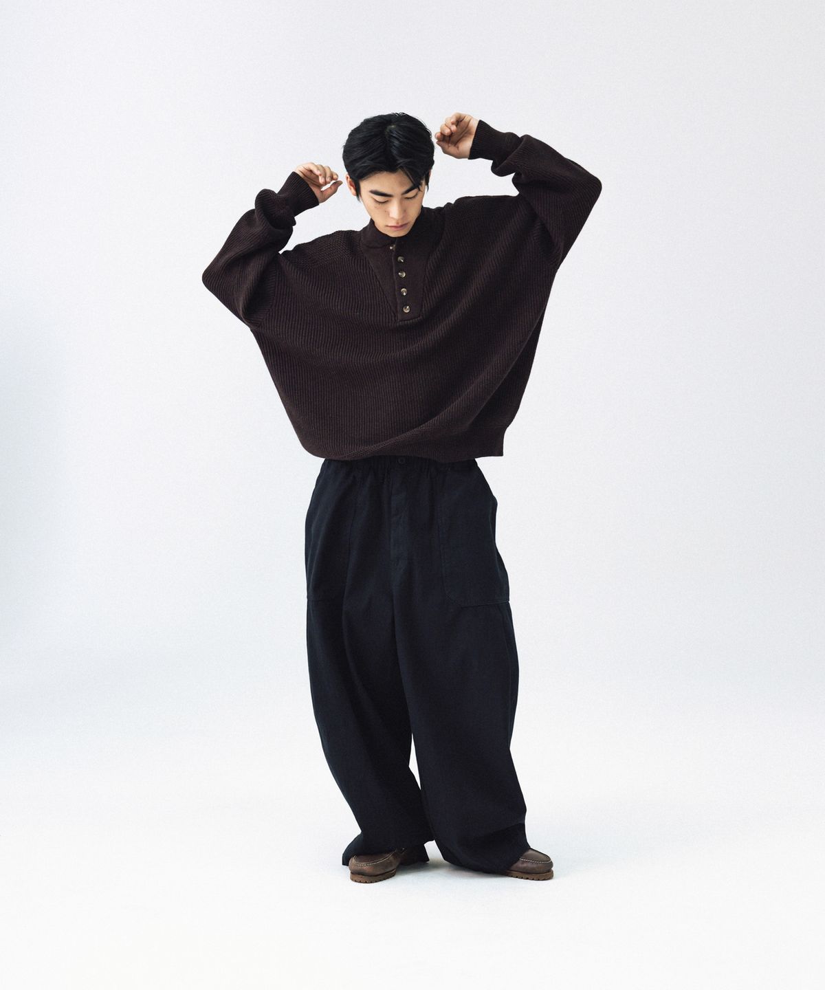 앵글런(ANGLAN) Herringbone Fatigue Balloon Pants - Black