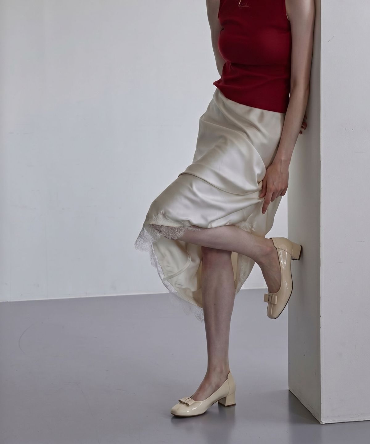 스퍼(SPUR) Claud Bow Ribbon Pumps 펌프스 힐 4.5cm -WS9022 (2color)