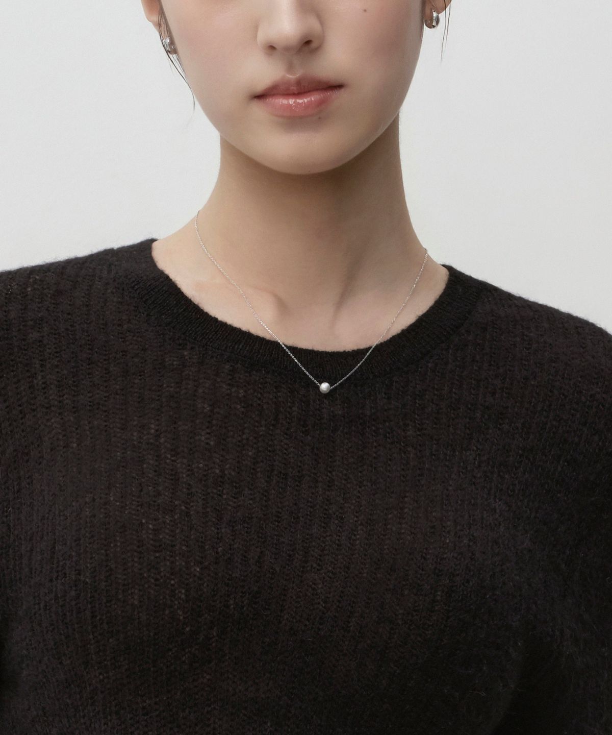 무신사 스탠다드 우먼(MUSINSA STANDARD WOMAN) 우먼즈 시어 텍스처드 크루 넥 니트 [블랙]
