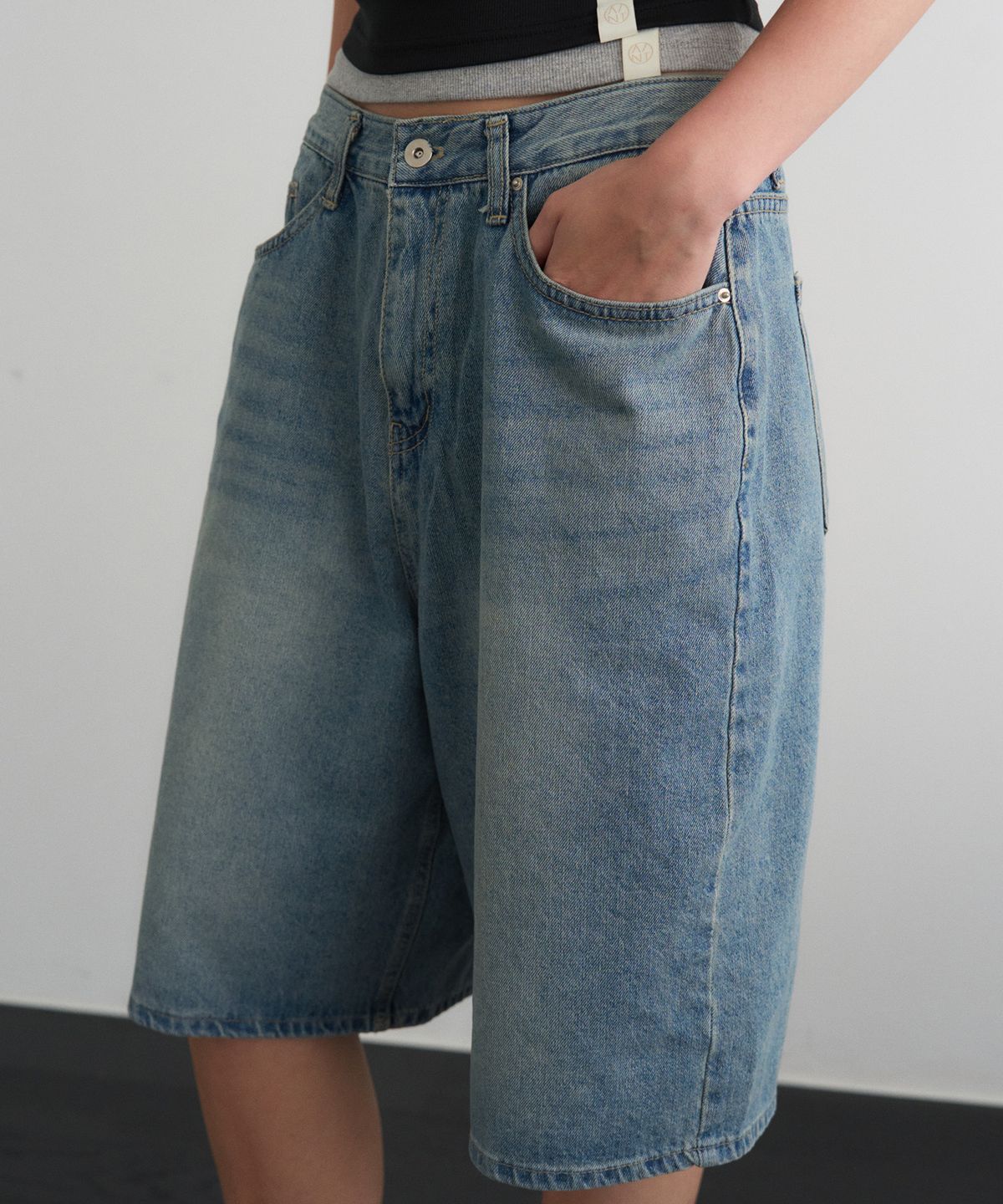 헤인트(HAINT) MAVERN WIDE BERMUDA DENIM PANTS_BLUE