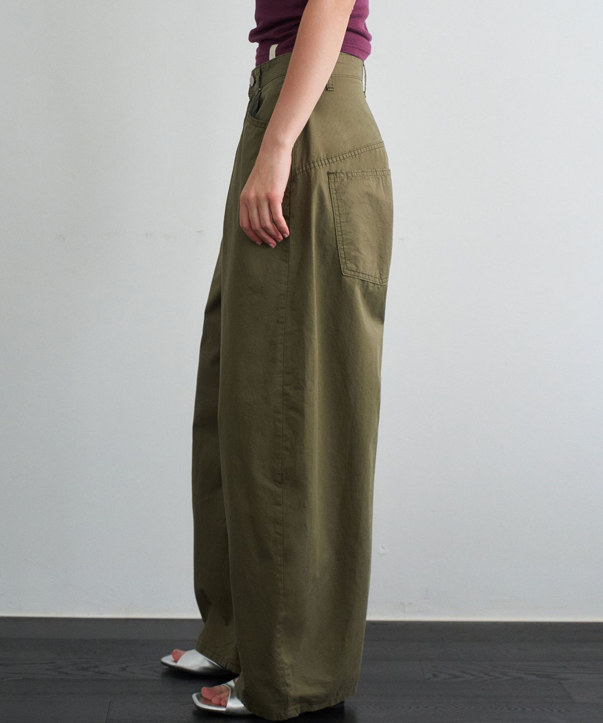 헤인트(HAINT) VELLON CRINKLE BALLOON PANTS 3COL_KHAKI