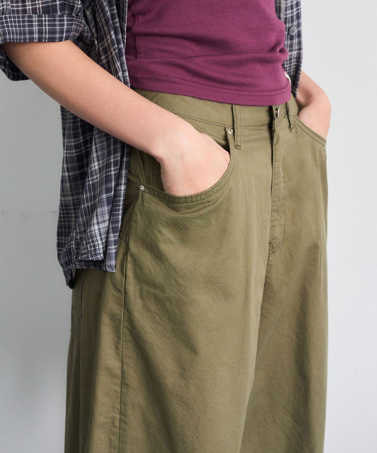 헤인트(HAINT) VELLON CRINKLE BALLOON PANTS 3COL_KHAKI