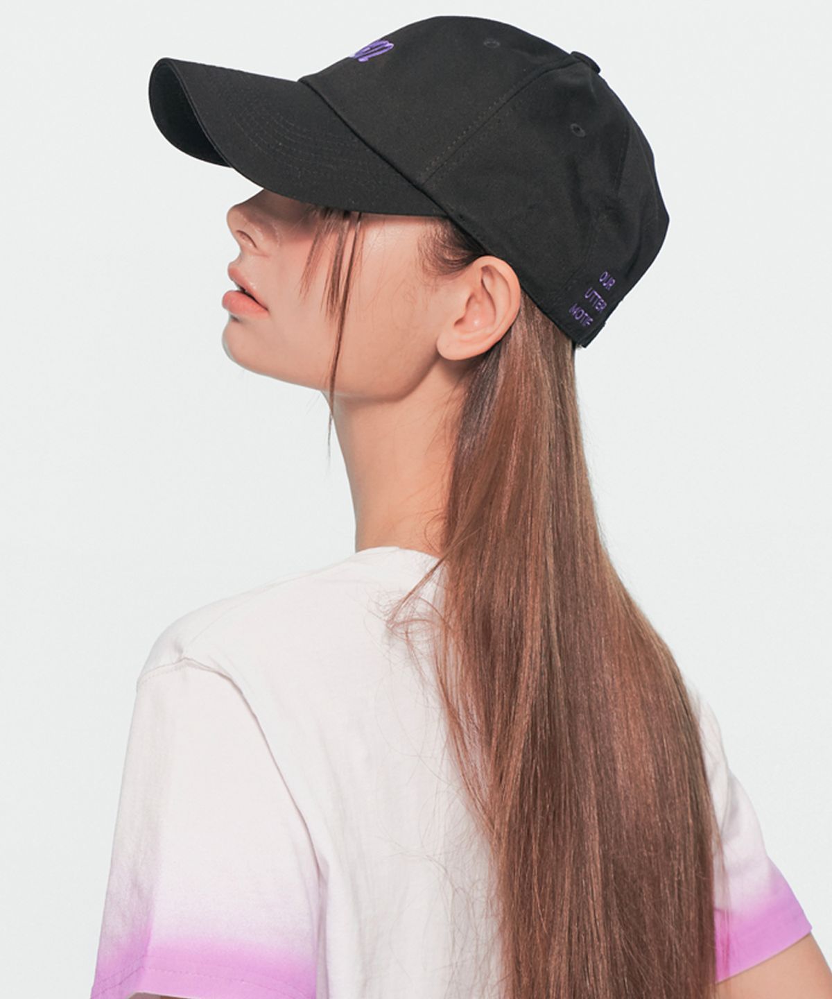 유움(UUM) LOGO BALL CAP BLACK