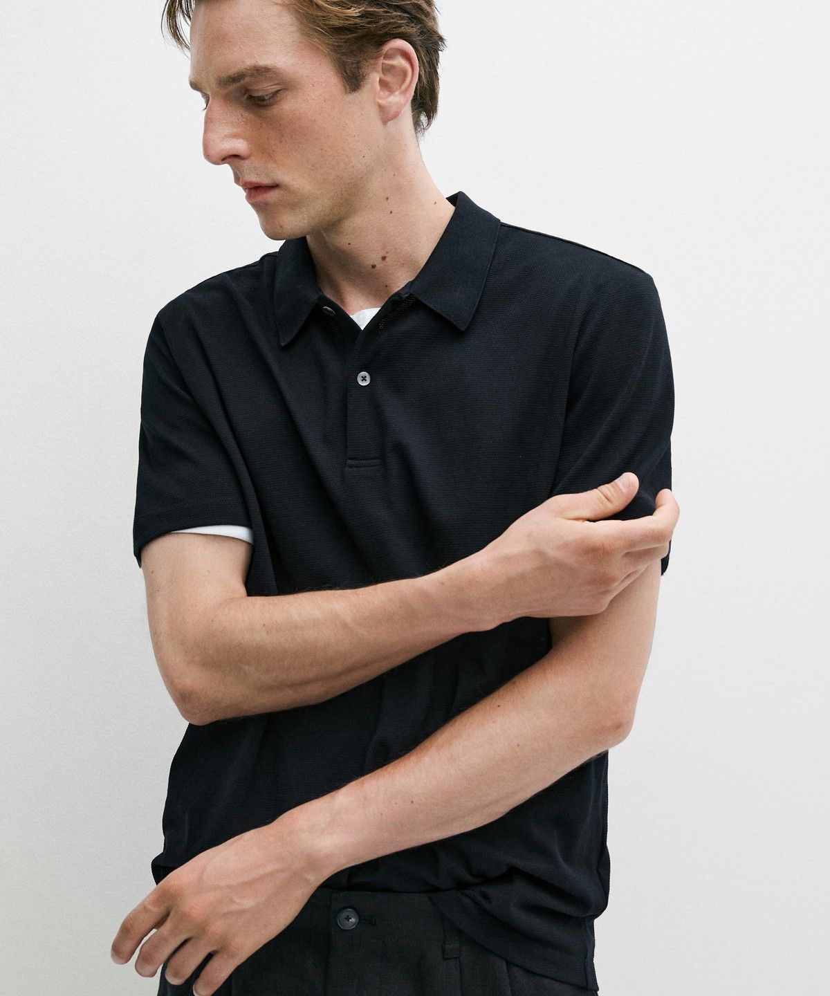 마시모두띠(MASSIMO DUTTI) 텍스처드 100% 코튼 폴로 셔츠