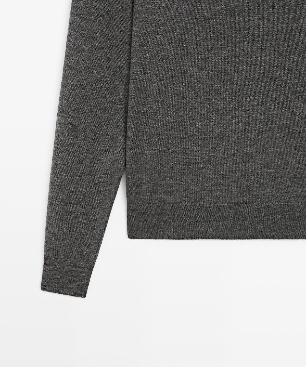 마시모두띠(MASSIMO DUTTI) 라운드넥 파인 니트 스웨터
