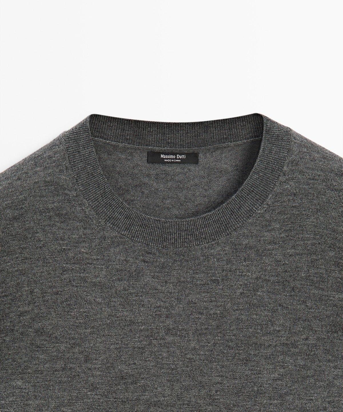 마시모두띠(MASSIMO DUTTI) 라운드넥 파인 니트 스웨터