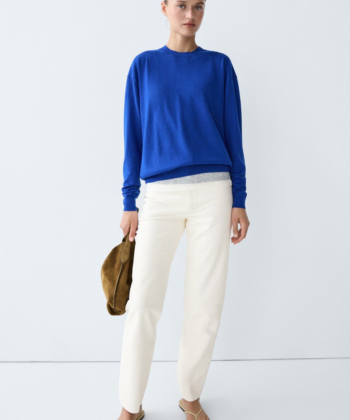 마시모두띠(MASSIMO DUTTI) 라운드넥 파인 니트 스웨터