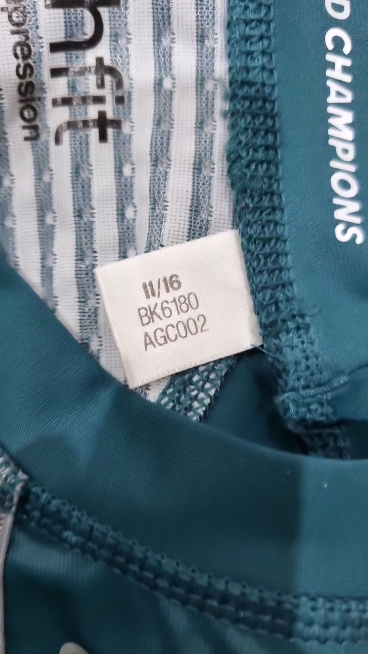 아디다스(ADIDAS) 긴소매 티셔츠 105