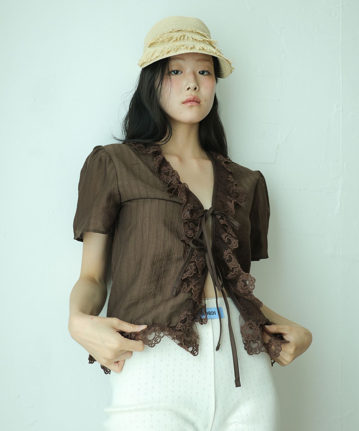소르디(SORDI) Heart Ruffle Blouse_brown