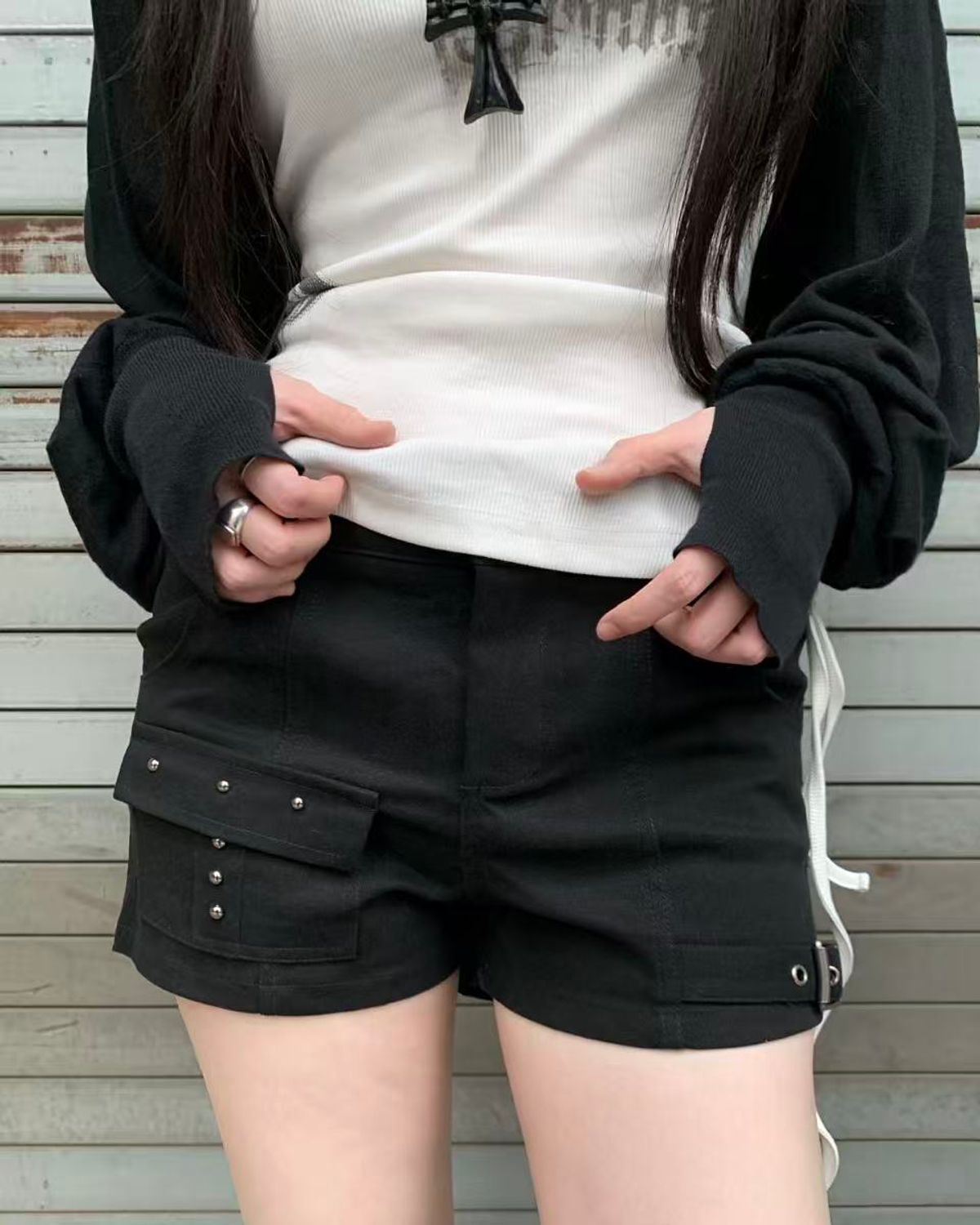 리버뉴스(LIBERALNEWS) BLACK THORN DENIM SHORTS_BLACK