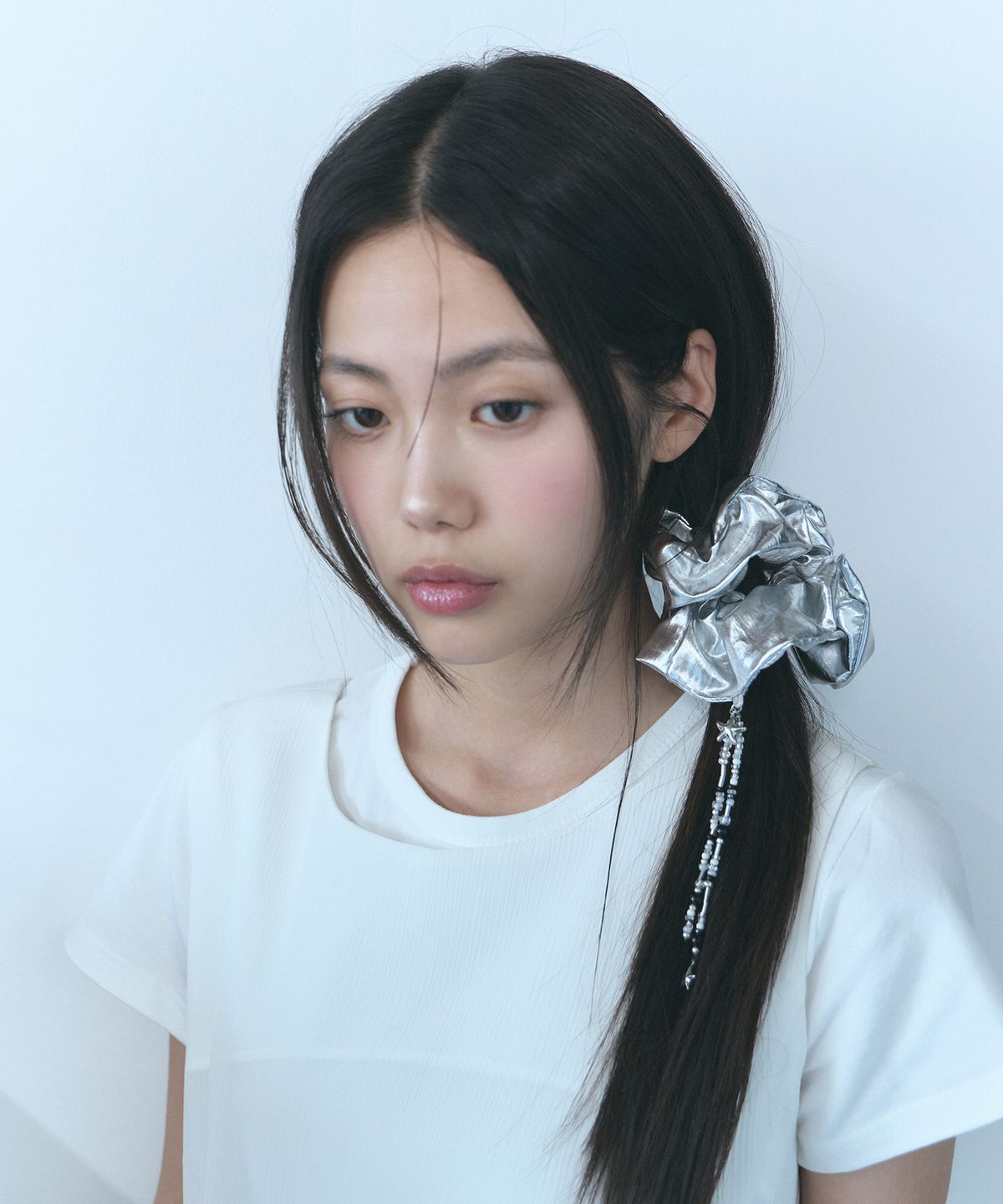 오아트(OART) Beads Scrunchie [METALIC SILVER]