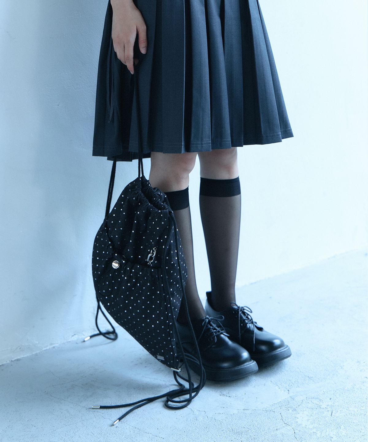 오아트(OART) Star Denim Gymsack String Bag [BLACK]