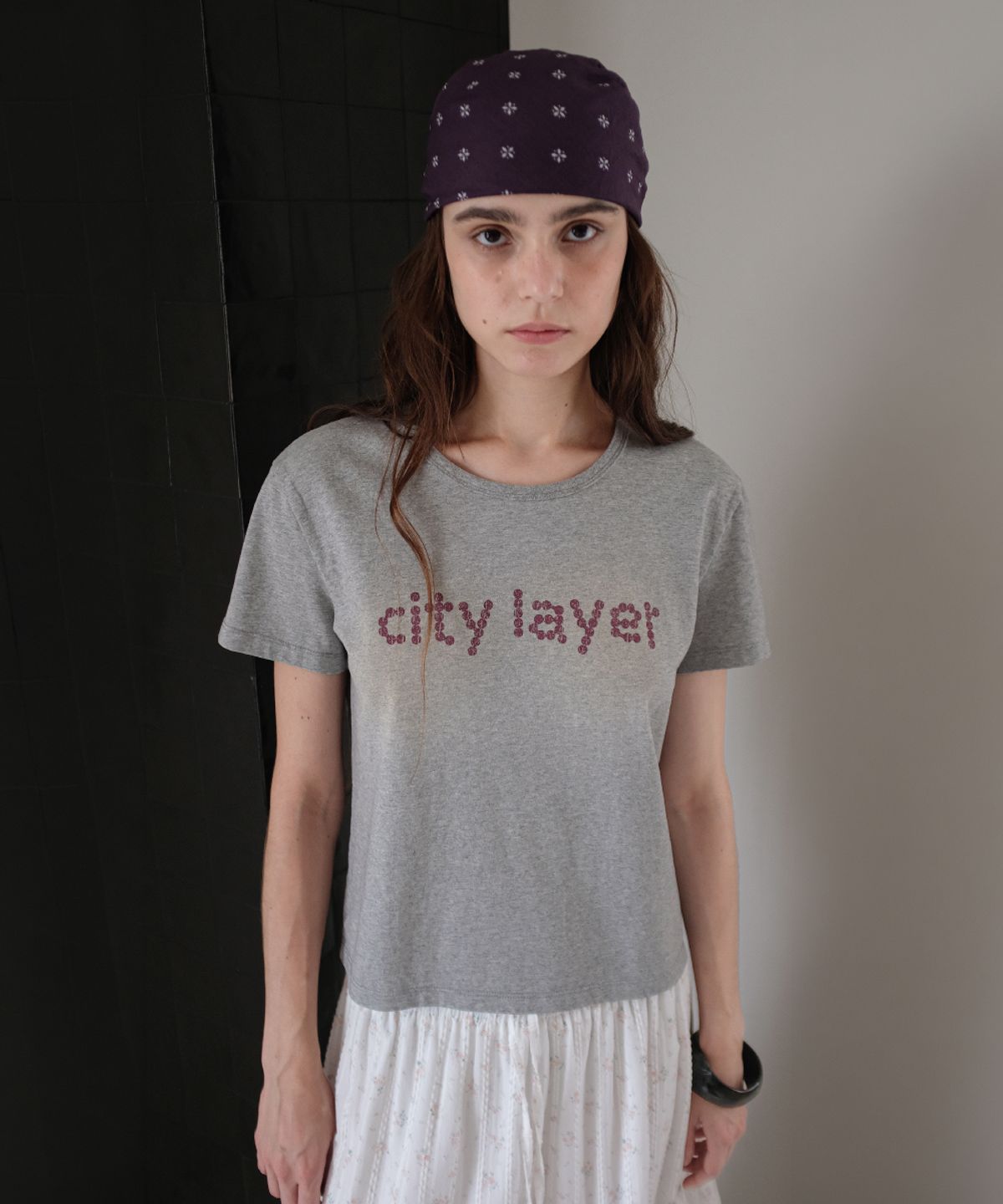 토아베(TOAVE) Spray City Layer Graphic T-Shirt (Melange gray)