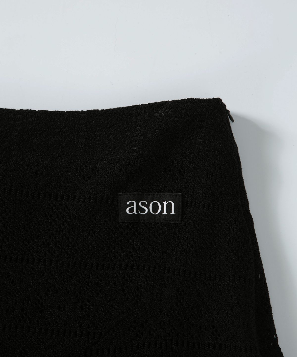 애즈온(ASON) WAVY LACE MIDI SKIRT / BLACK