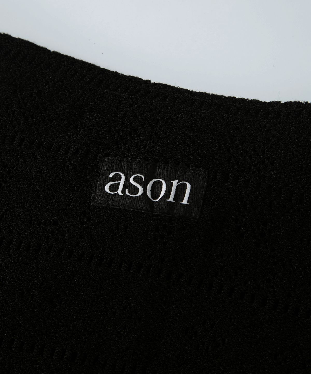 애즈온(ASON) WAVY LACE TOP / BLACK