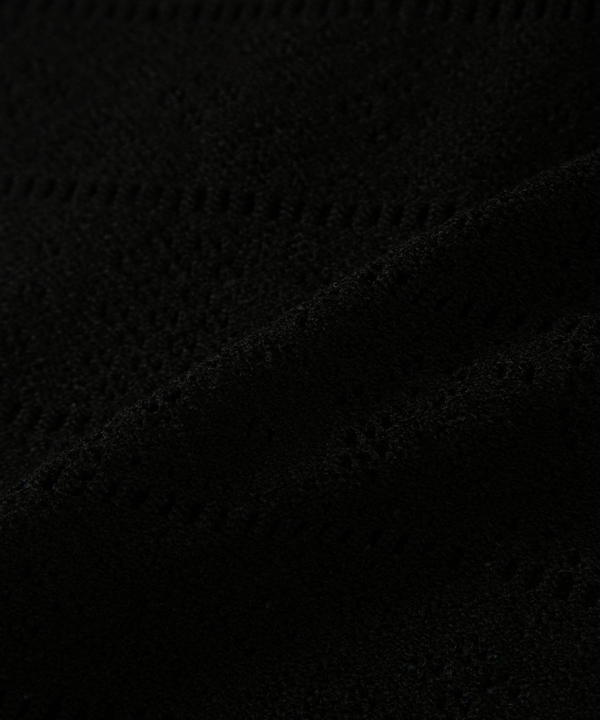 애즈온(ASON) WAVY LACE TOP / BLACK