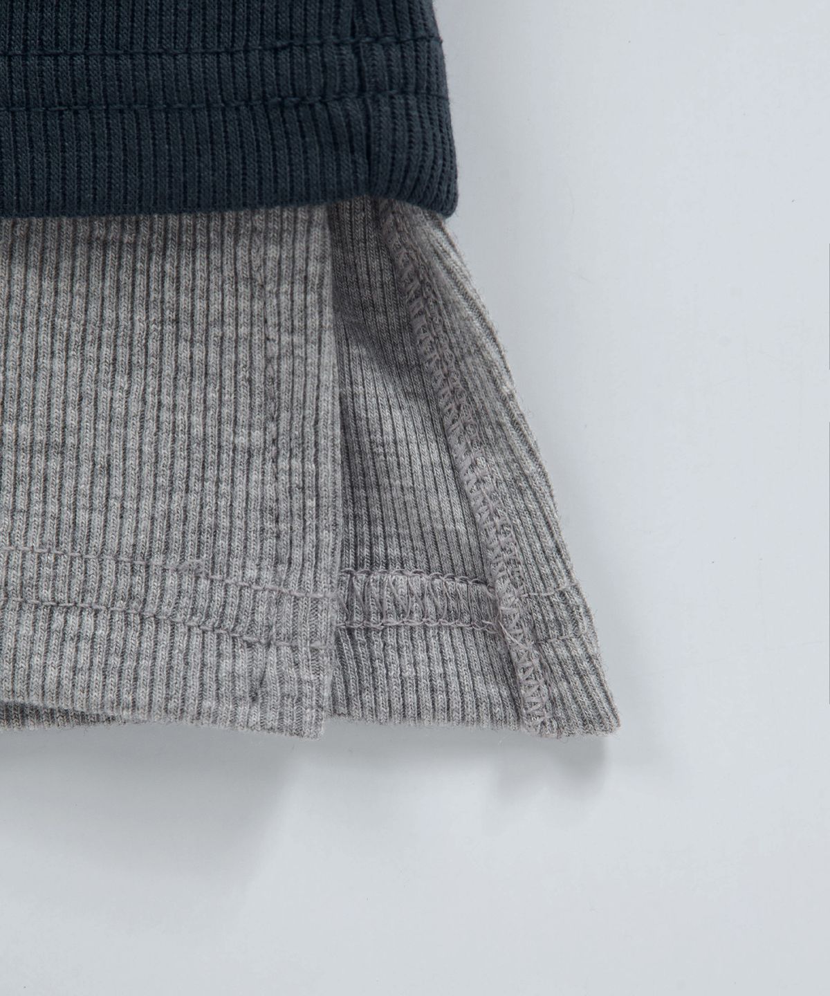 애즈온(ASON) SLIT LAYERED SLEEVELESS / NAVY