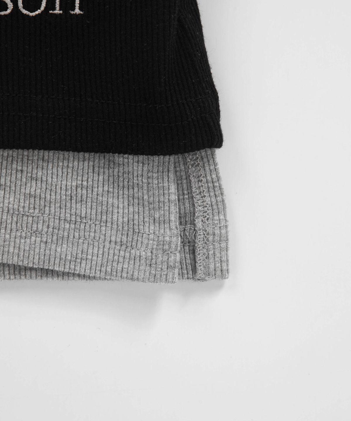 애즈온(ASON) SLIT LAYERED SLEEVELESS / BLACK