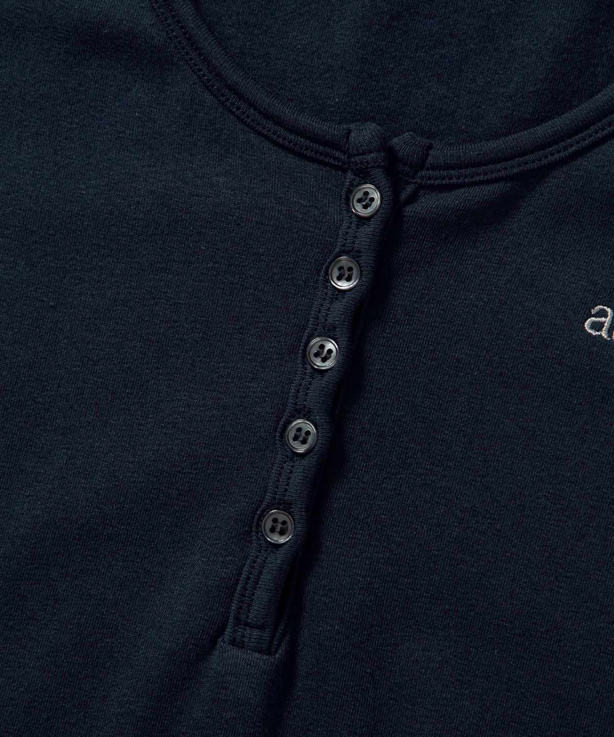 애즈온(ASON) EVER BUTTON TEE / NAVY