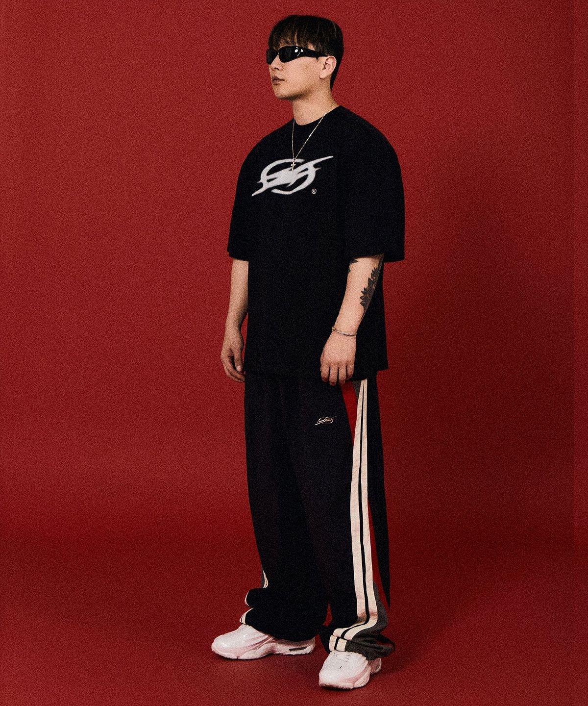 더랭크(THERANK) RANK STATIC CORE OVERFIT T-SHIRTS [BLACK]
