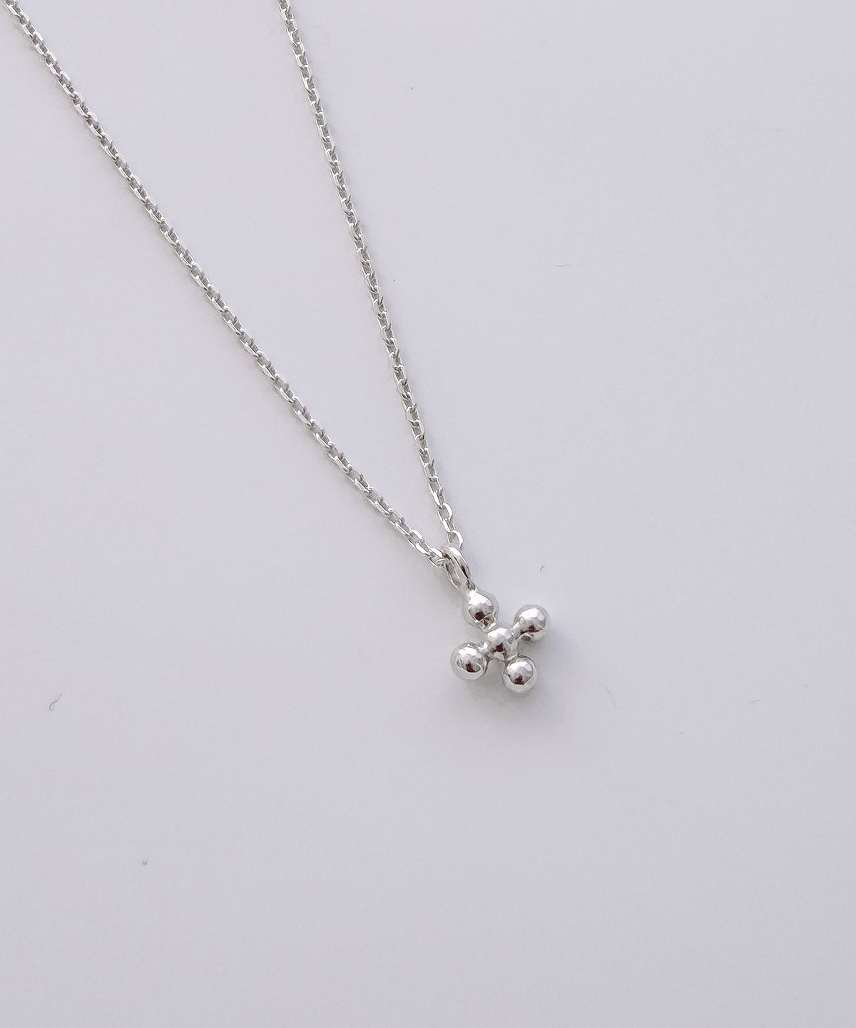 멜리브(MELLIV) Ball Cross I Necklace_mvn76