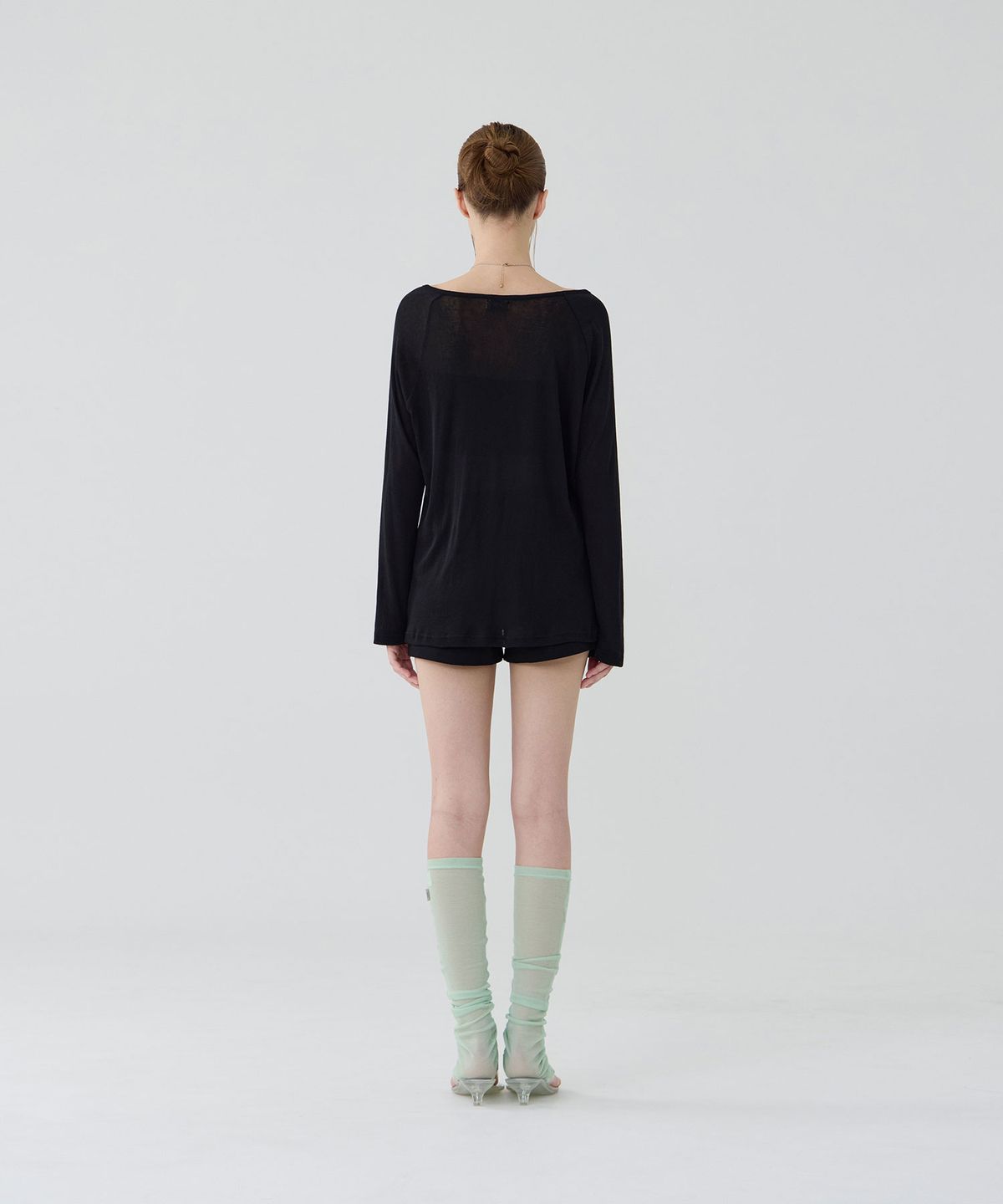 우네(OONE) Ease Deep V-neck Long Sleeve T-Shirt_Black