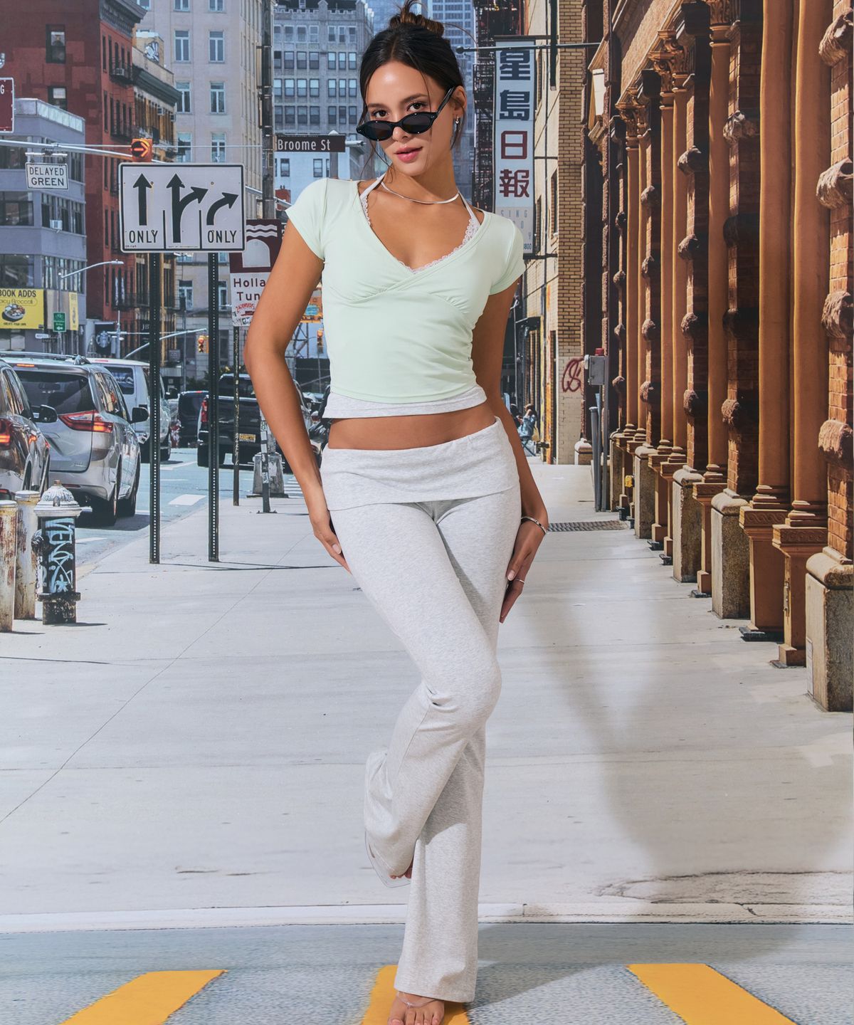 로잔느(ROSEANNE) Monica V-Neck Tee (Cream Mint)