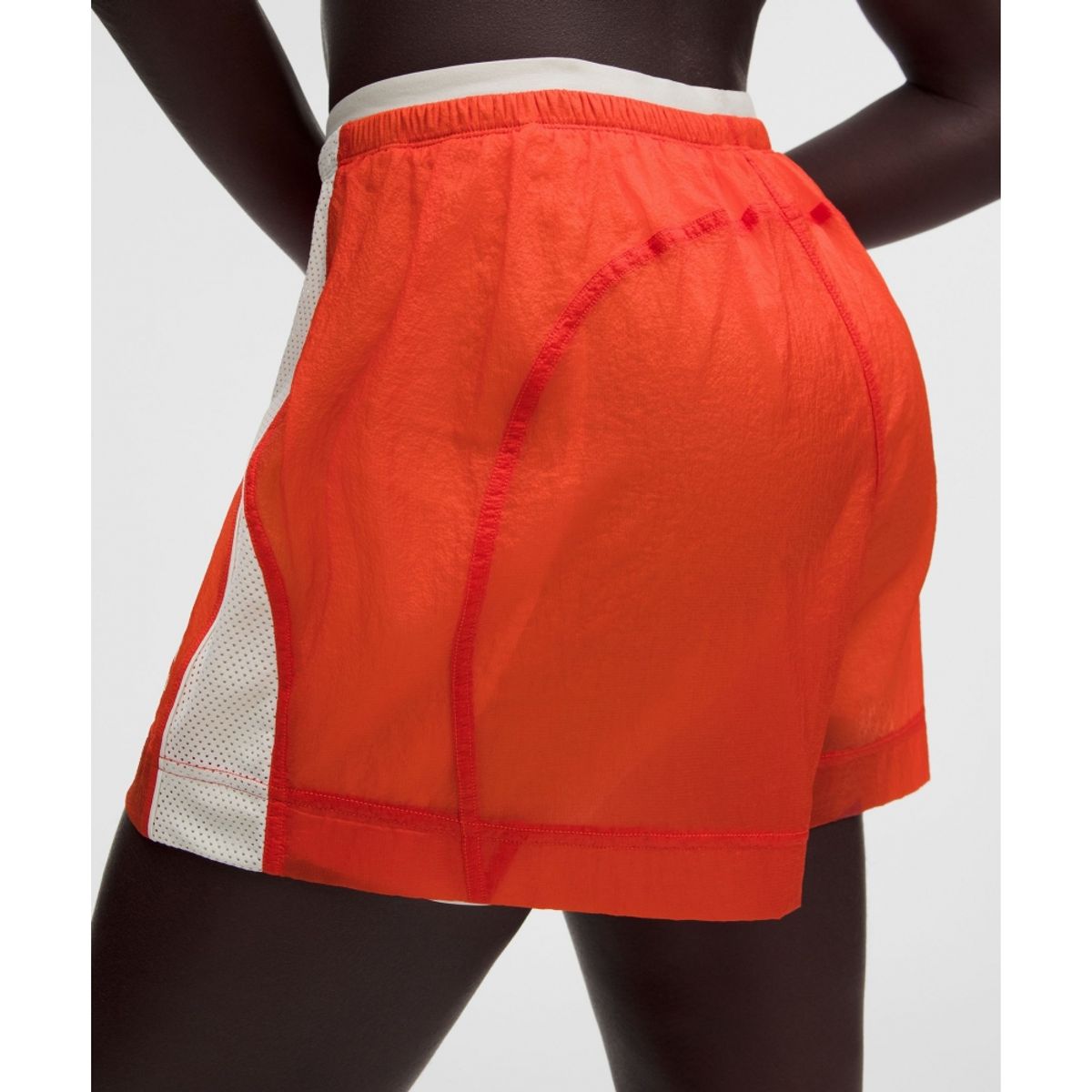 룰루레몬(LULULEMON) 라이선스 투 트레인 텍스처드 하이라이즈 쇼츠 4inch  CRYE LTIV