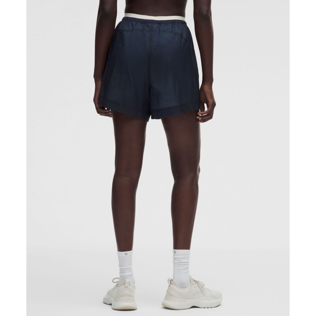룰루레몬(LULULEMON) 라이선스 투 트레인 텍스처드 하이라이즈 쇼츠 4inch  TRNV LTIV