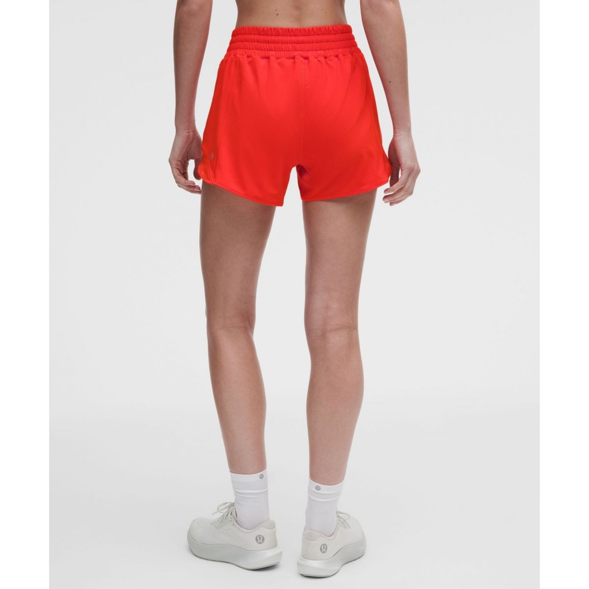 룰루레몬(LULULEMON) 핫티 핫 하이라이즈 라인드 쇼츠 4inch  CRYE