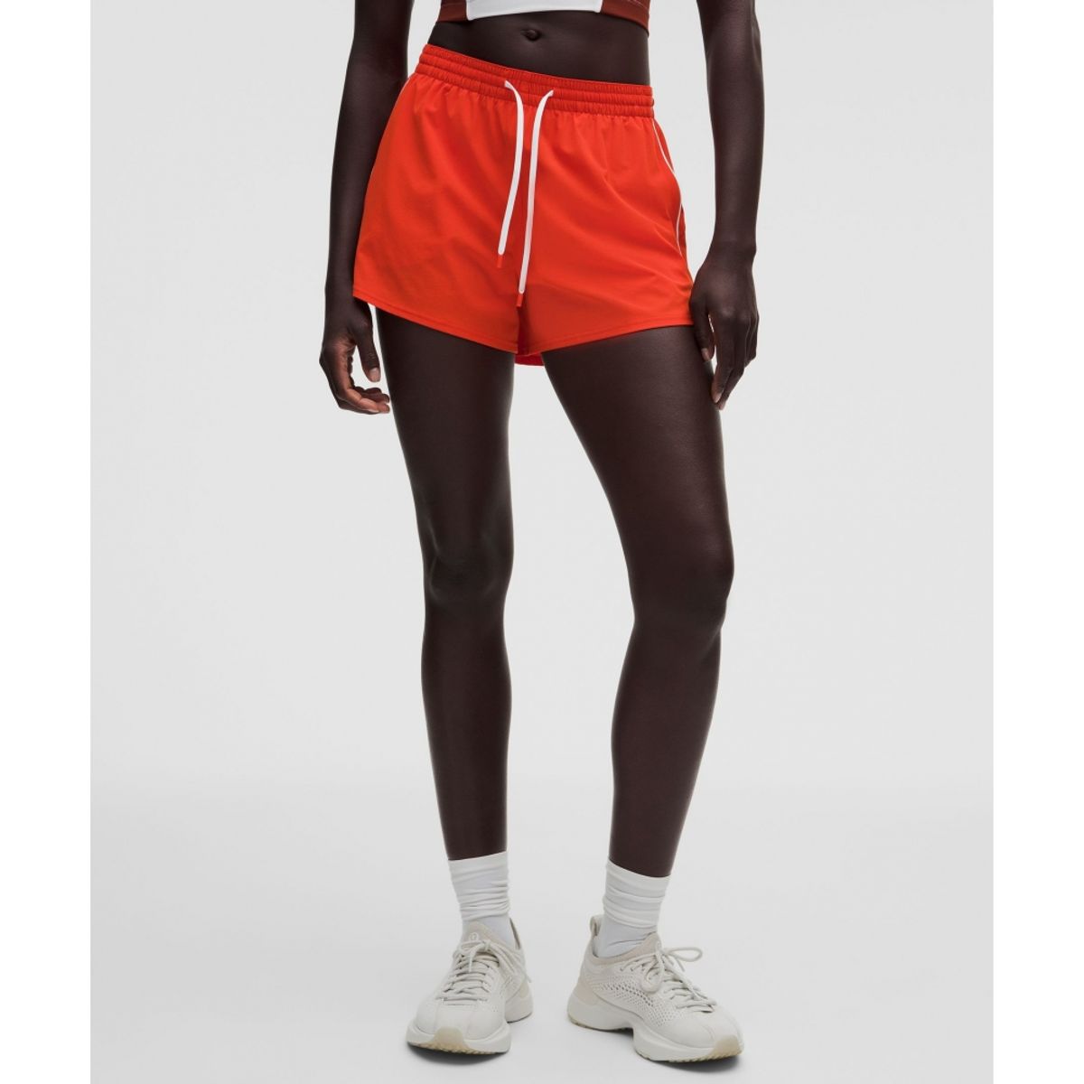 룰루레몬(LULULEMON) 코트 라이벌 하이라이즈 쇼츠 3inch  CRYE WHT