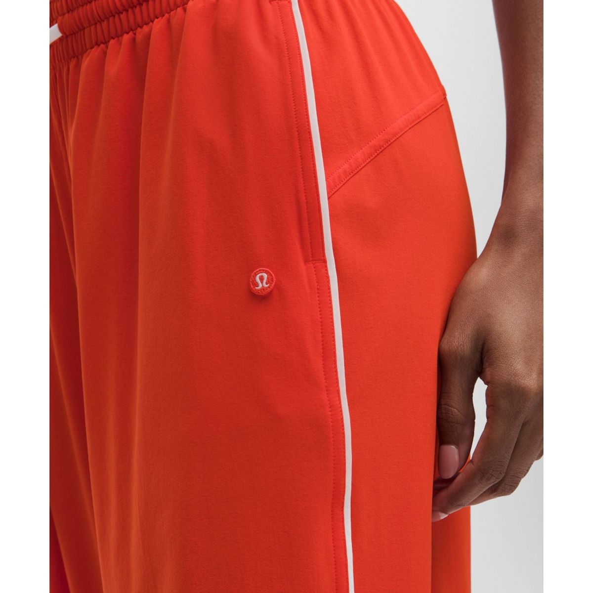 룰루레몬(LULULEMON) 코트 라이벌 와이드 레그 트랙 팬츠 레귤러 *콘트라스트 드로코드
