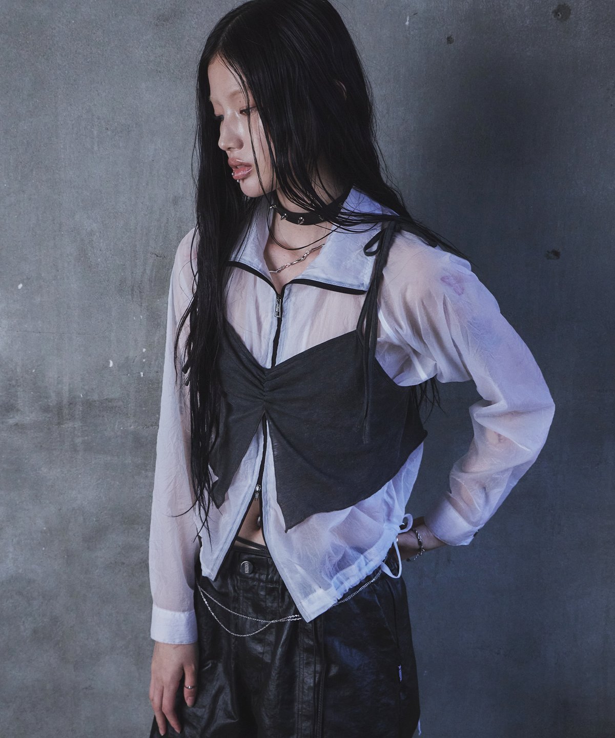 비터레인(VITTERAIN) 멀티웨이 셔링 탑 딥 차콜