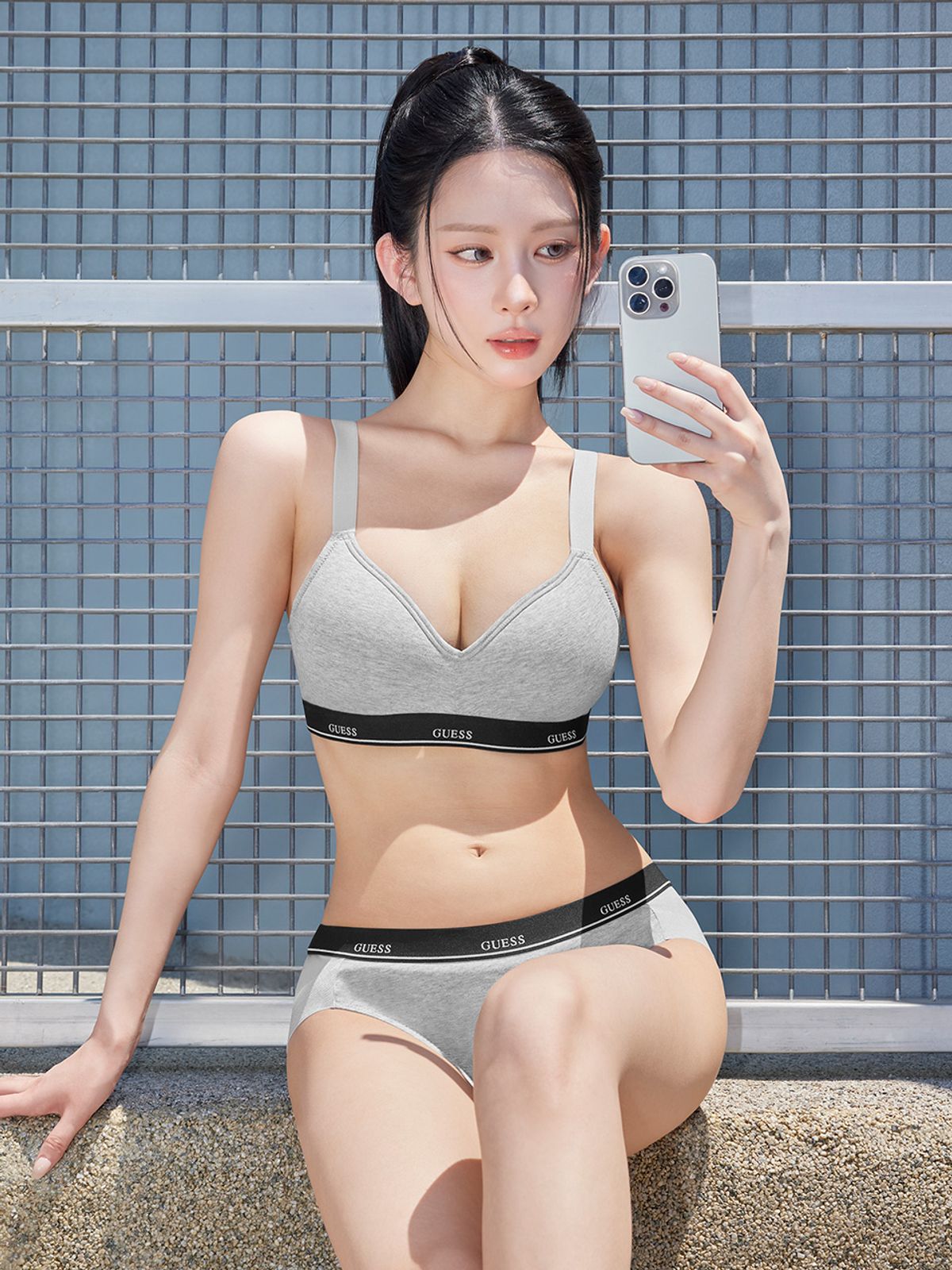 게스언더웨어(GUESS UNDERWEAR) 시그니처 코튼 노와이어 브라 팬티 세트 - 멜란지그레이