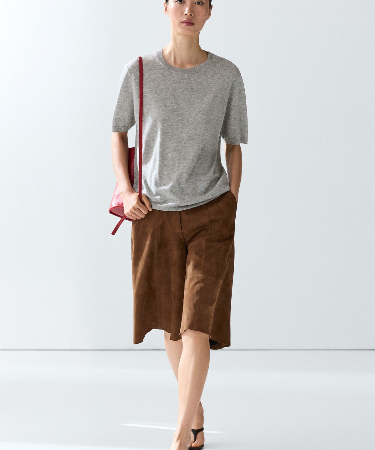 마시모두띠(MASSIMO DUTTI) 라이트웨이트 반팔 니트 스웨터