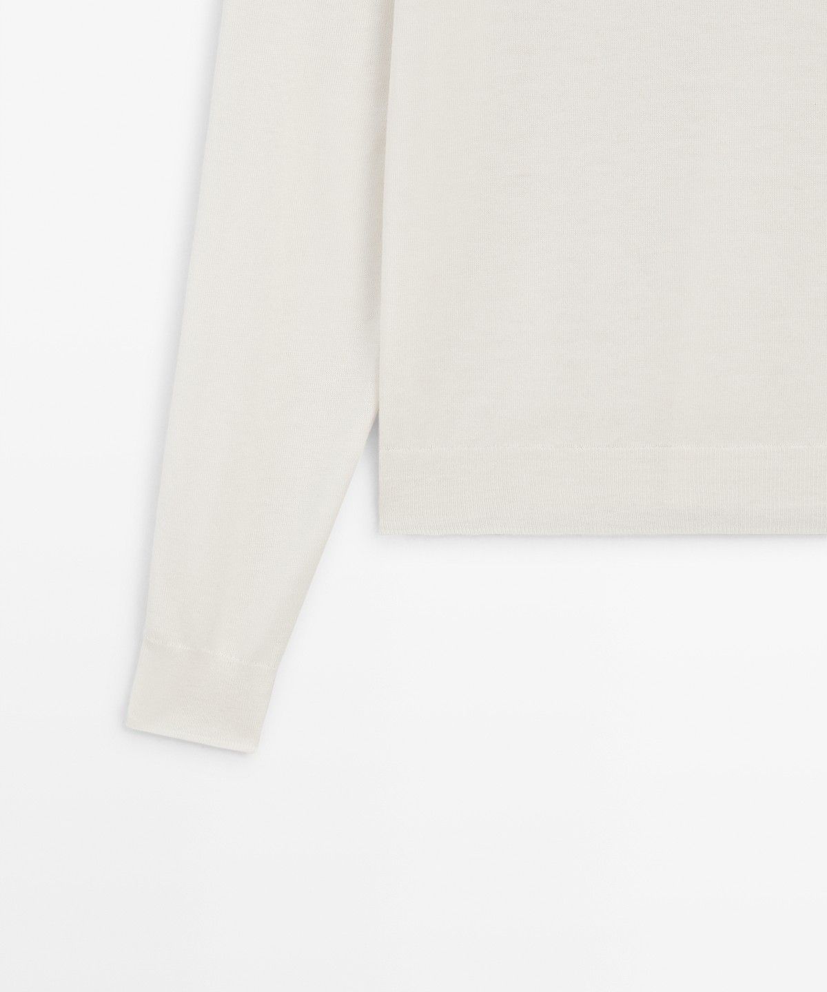 마시모두띠(MASSIMO DUTTI) 라운드넥 파인 니트 스웨터