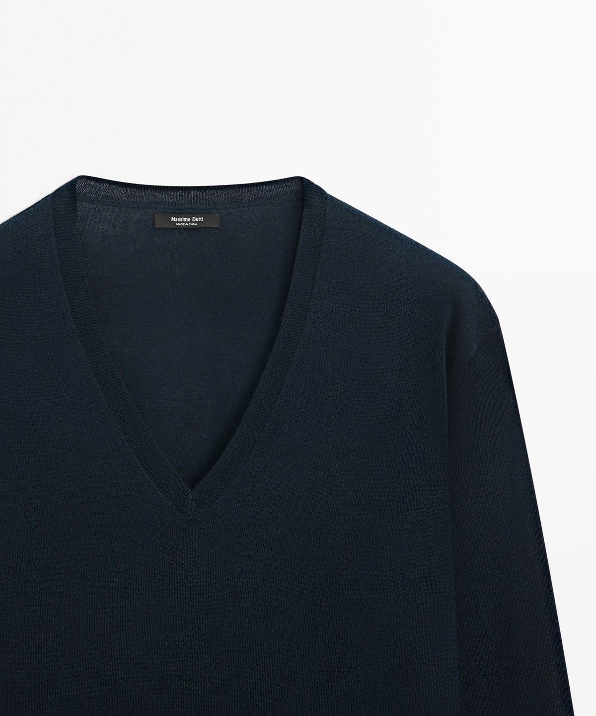 마시모두띠(MASSIMO DUTTI) 브이넥 니트 스웨터
