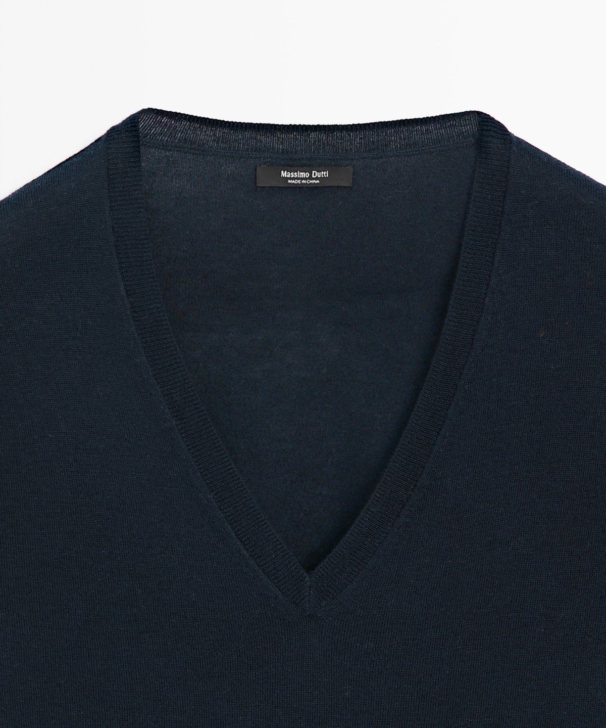 마시모두띠(MASSIMO DUTTI) 브이넥 니트 스웨터
