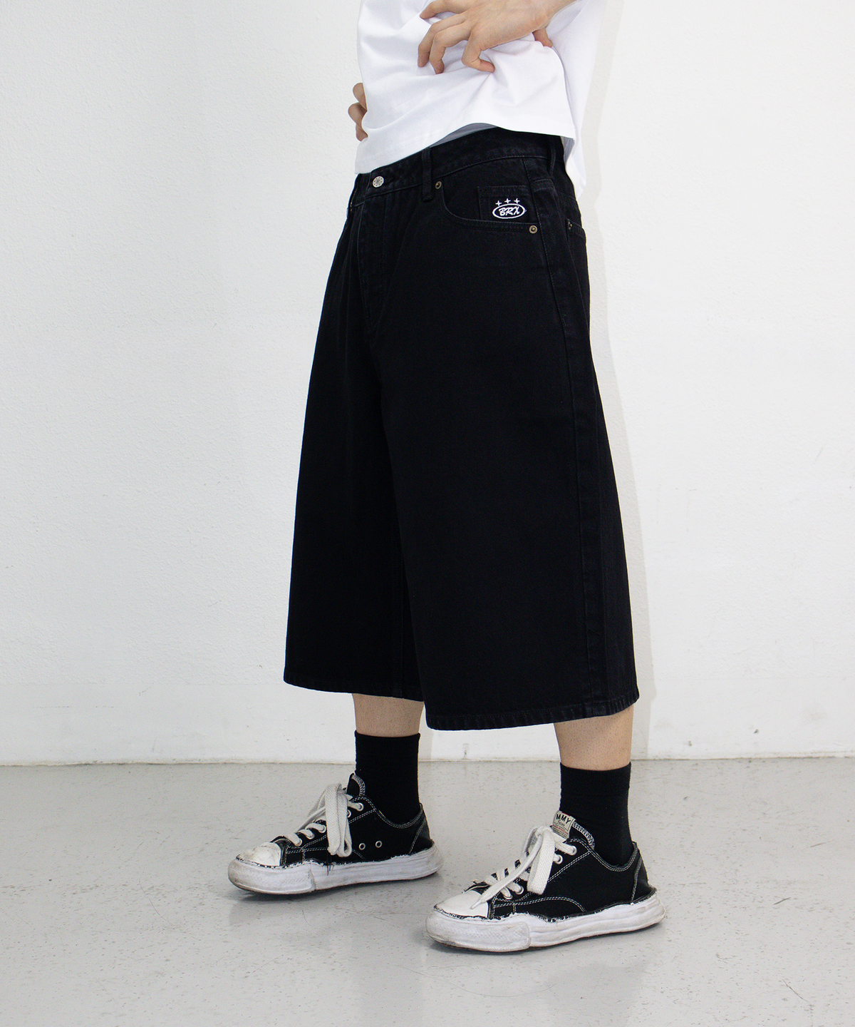 본엑스(BORNX) B Demim Bermuda Pants (Black)