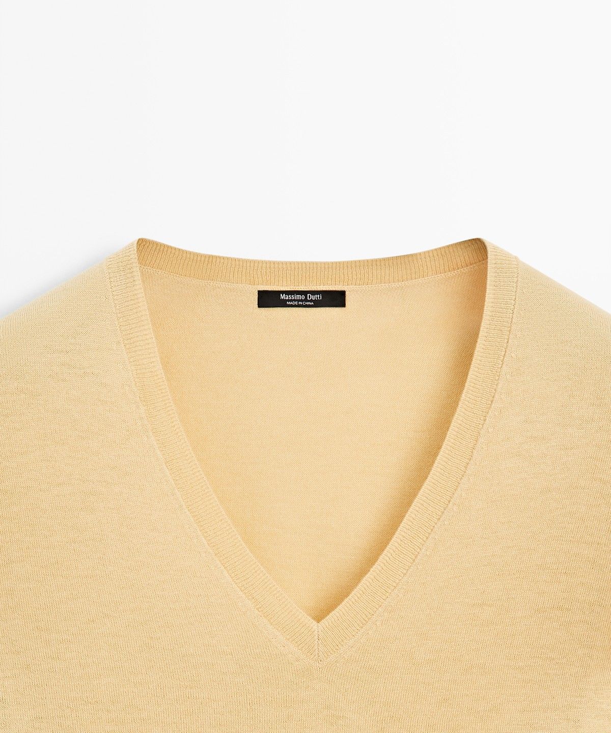 마시모두띠(MASSIMO DUTTI) 브이넥 니트 스웨터
