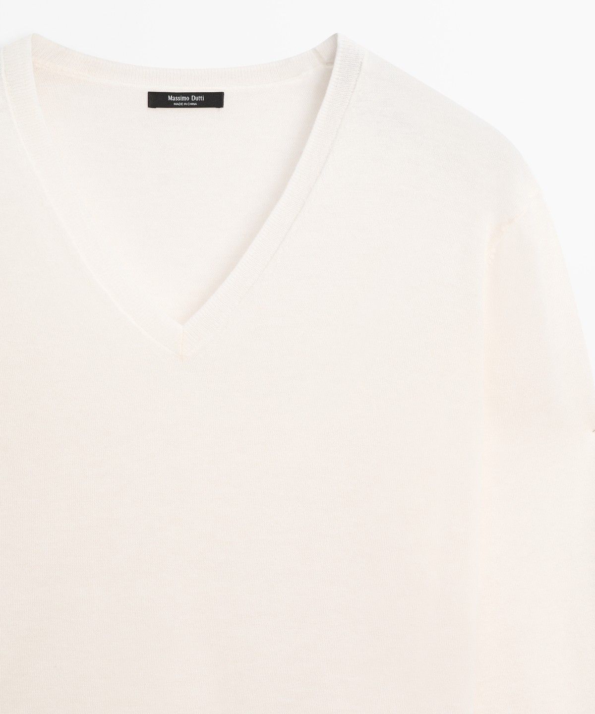 마시모두띠(MASSIMO DUTTI) 브이넥 니트 스웨터