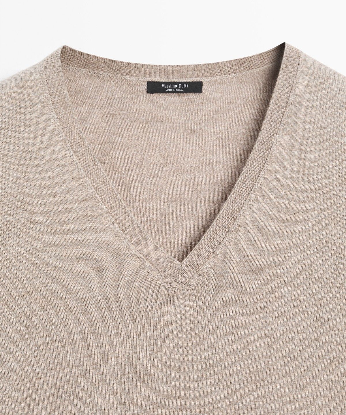 마시모두띠(MASSIMO DUTTI) 브이넥 니트 스웨터