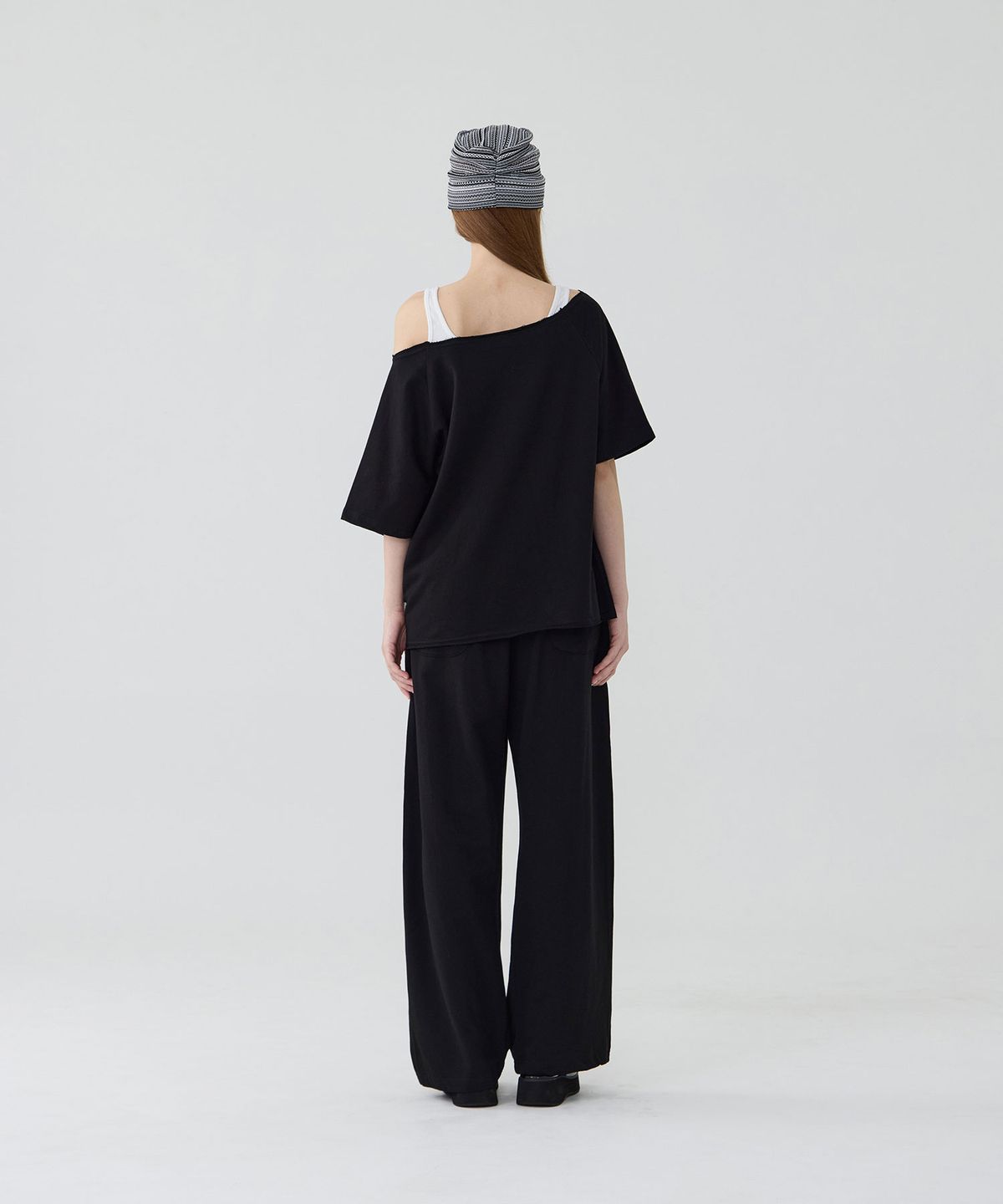 우네(OONE) [Set-Up] Light Cotton Signature T-Shirt & Wide Sweatpants_Black