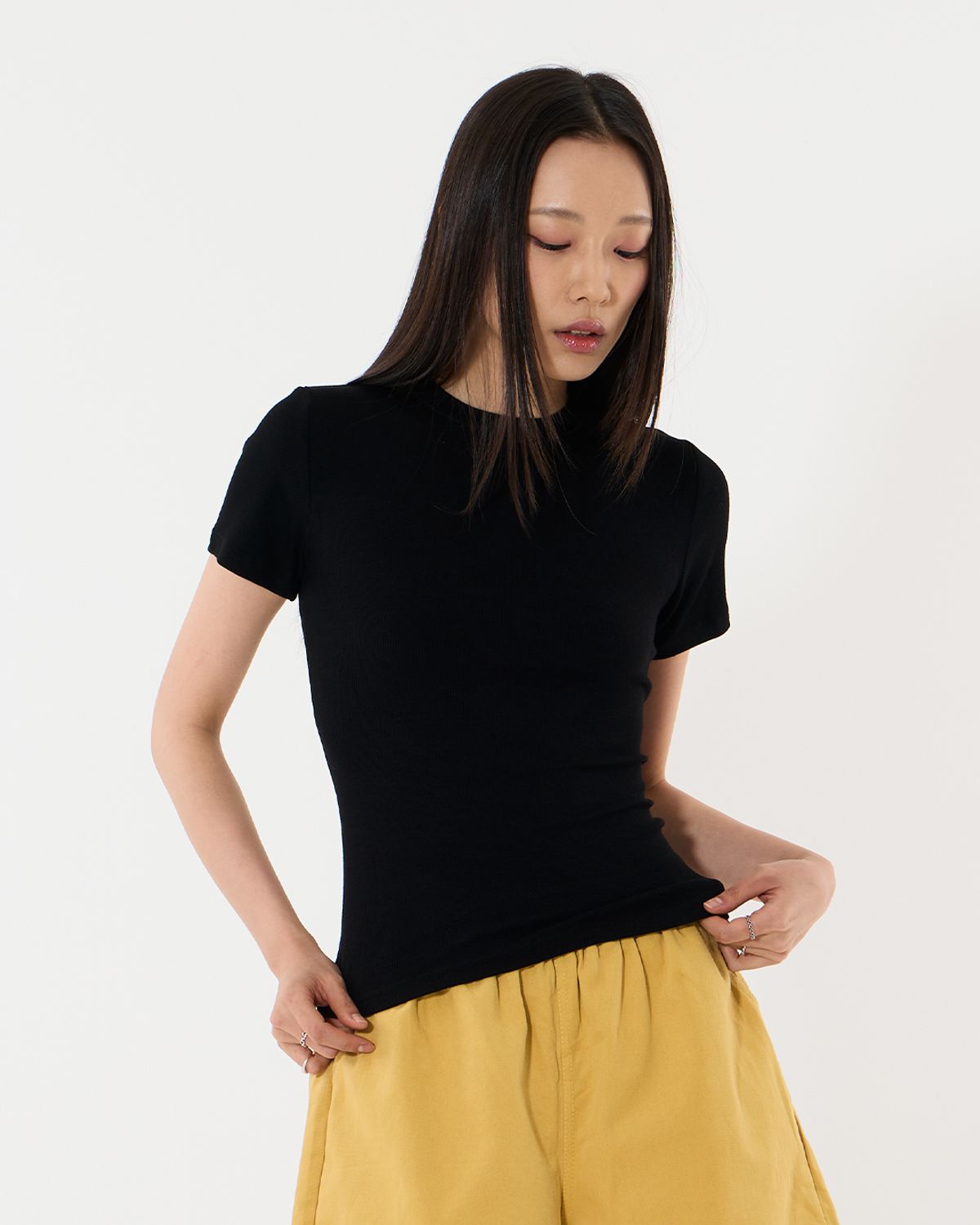 모아(MOAA) 리브드 슬림 하프 슬리브
