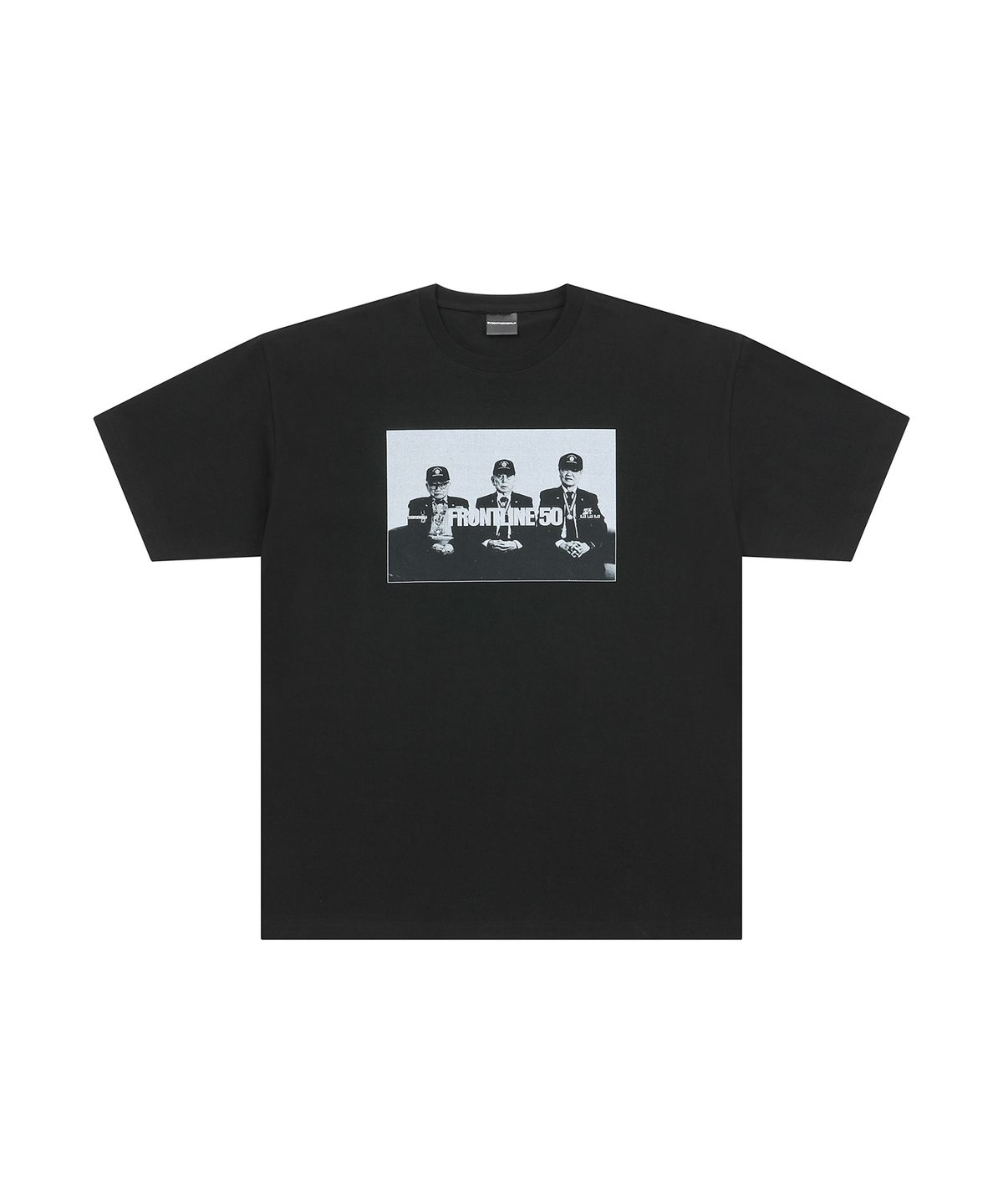 이브인더월드(EVEINTHEWORLD) FRONTLINE T-SHIRT BLACK