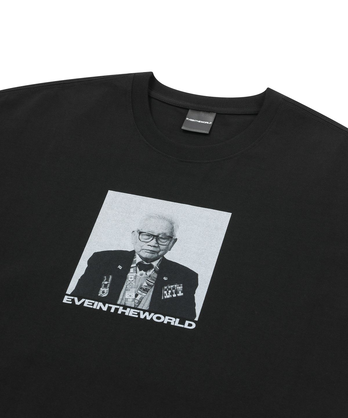 이브인더월드(EVEINTHEWORLD) 625 VETERAN T-SHIRT BLACK
