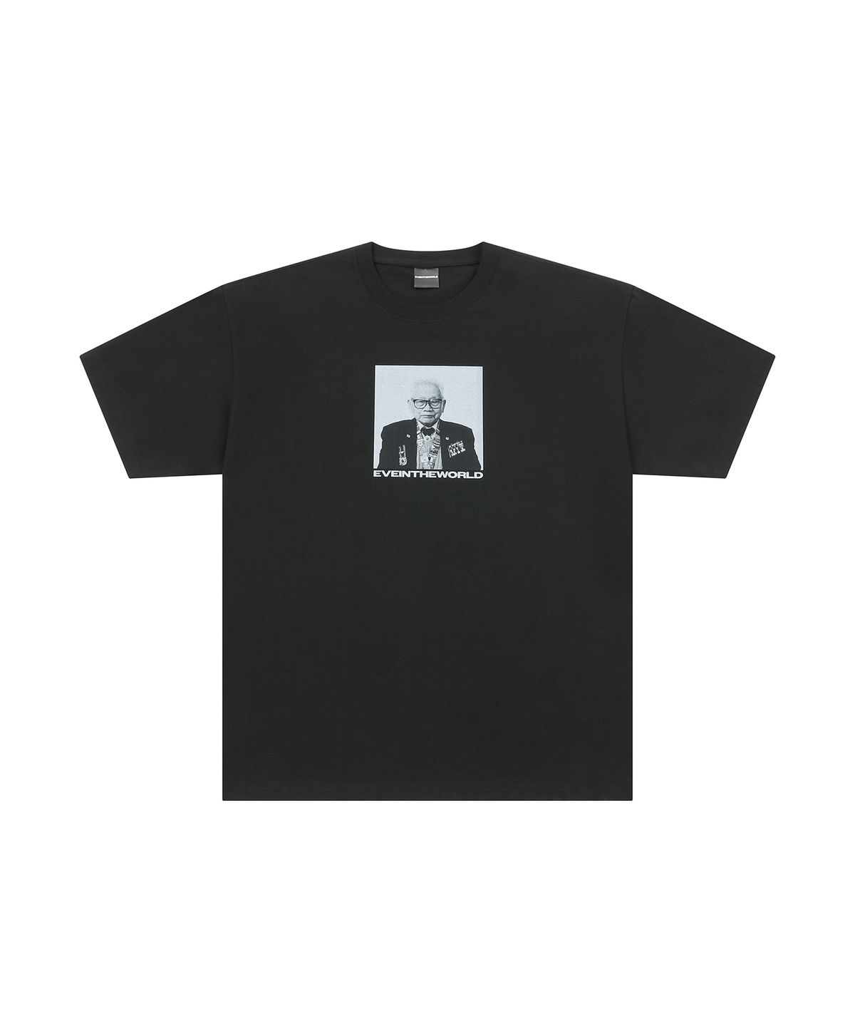 이브인더월드(EVEINTHEWORLD) 625 VETERAN T-SHIRT BLACK